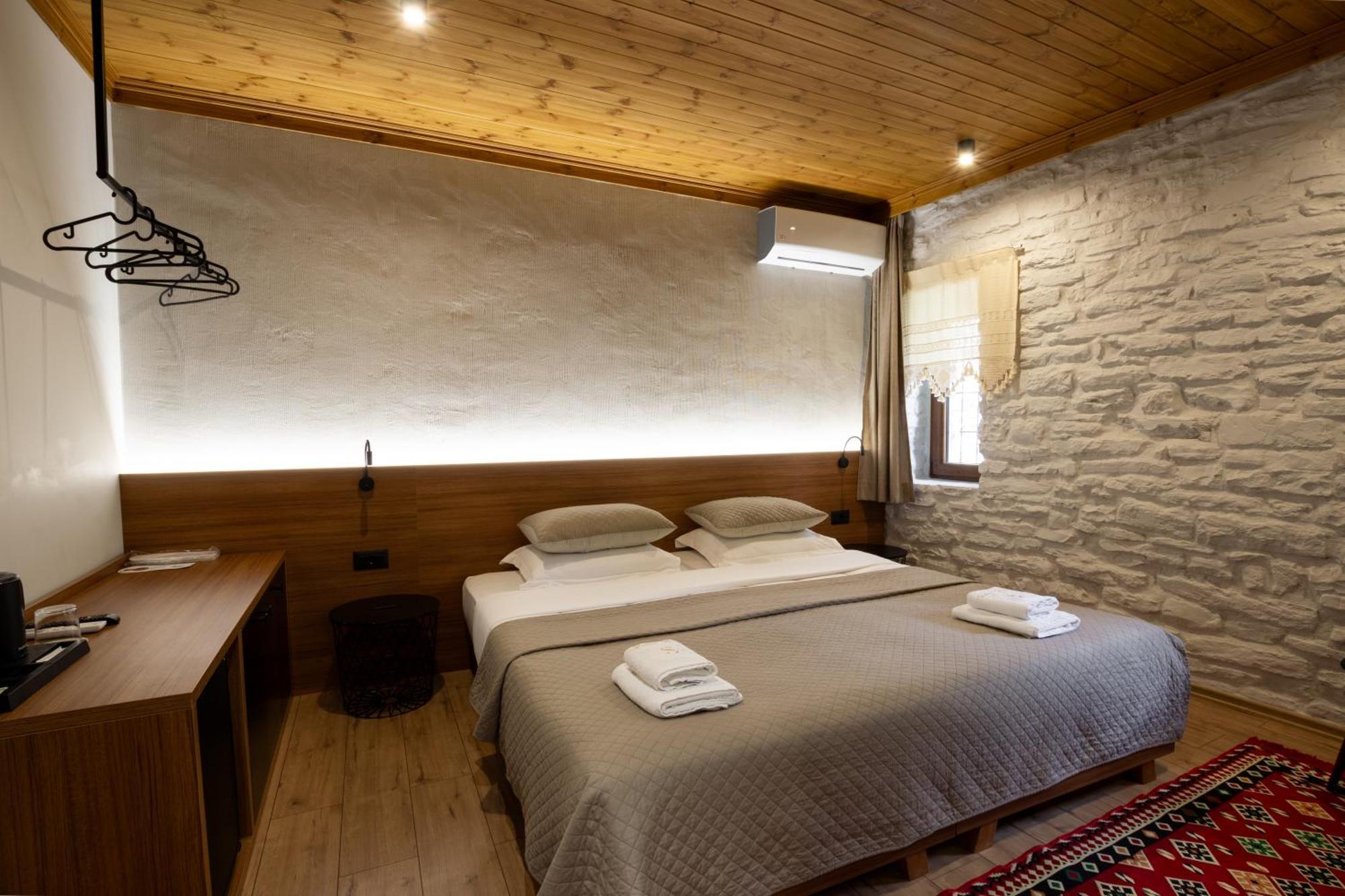 The Stone Sky Hotel Gjirokastër Buitenkant foto