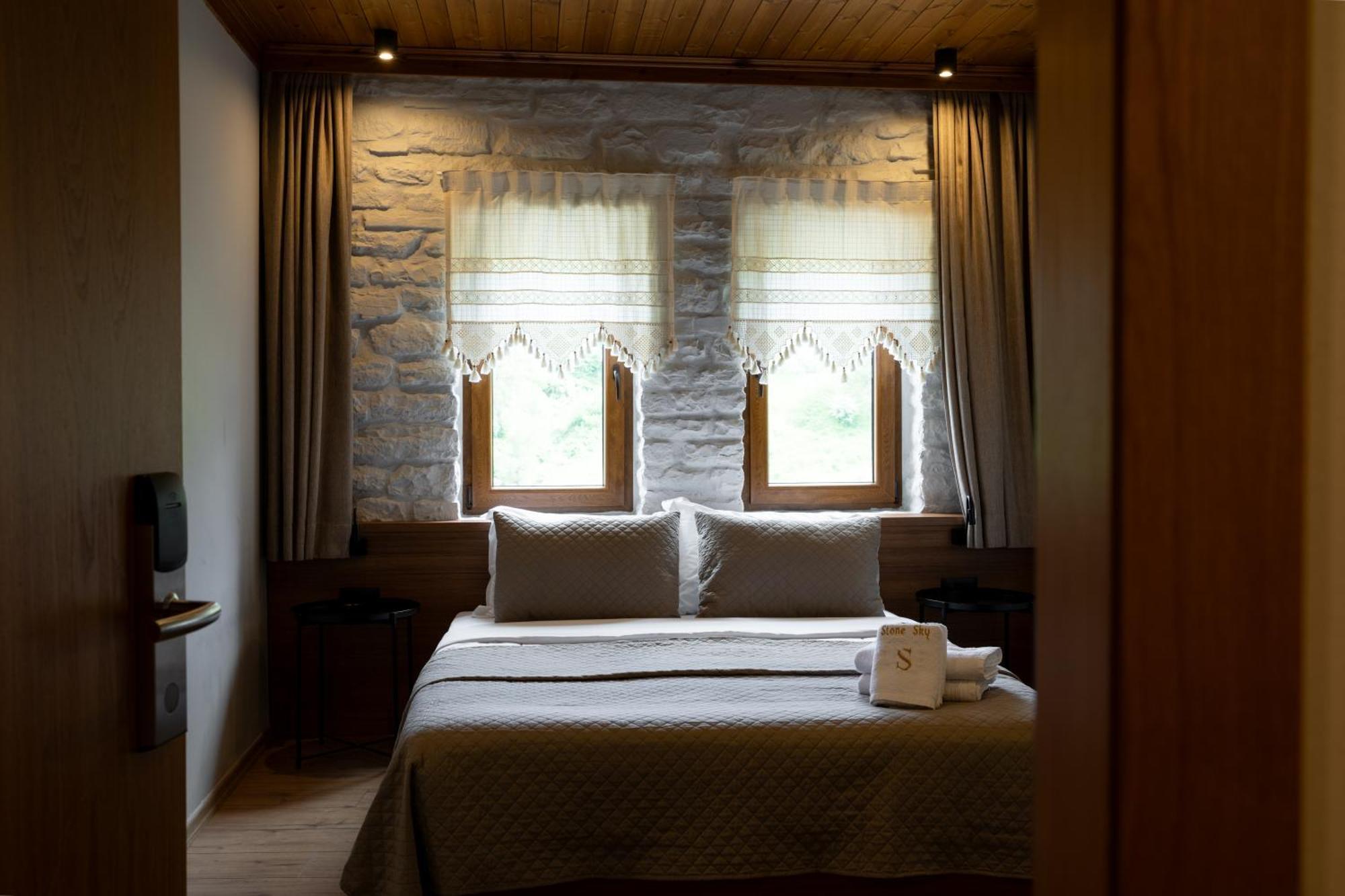 The Stone Sky Hotel Gjirokastër Buitenkant foto
