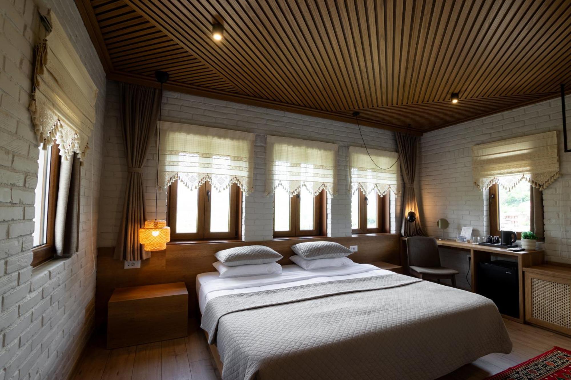 The Stone Sky Hotel Gjirokastër Buitenkant foto
