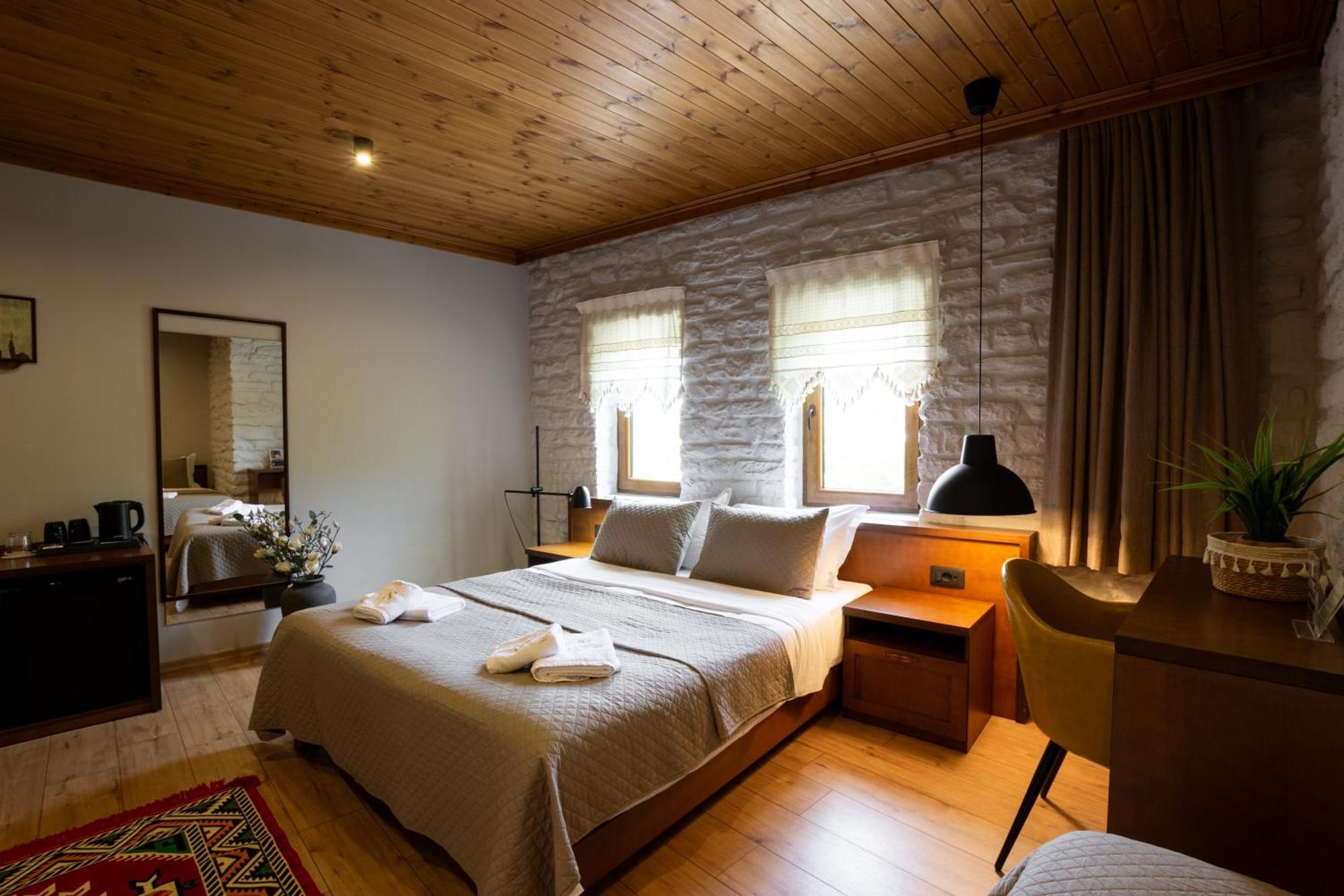 The Stone Sky Hotel Gjirokastër Buitenkant foto