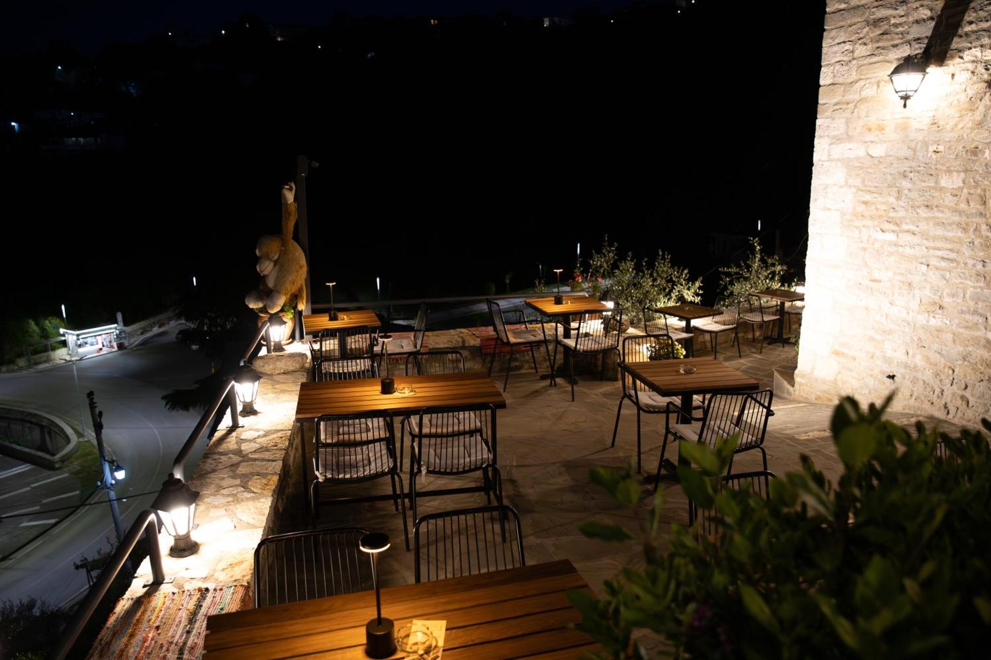 The Stone Sky Hotel Gjirokastër Buitenkant foto